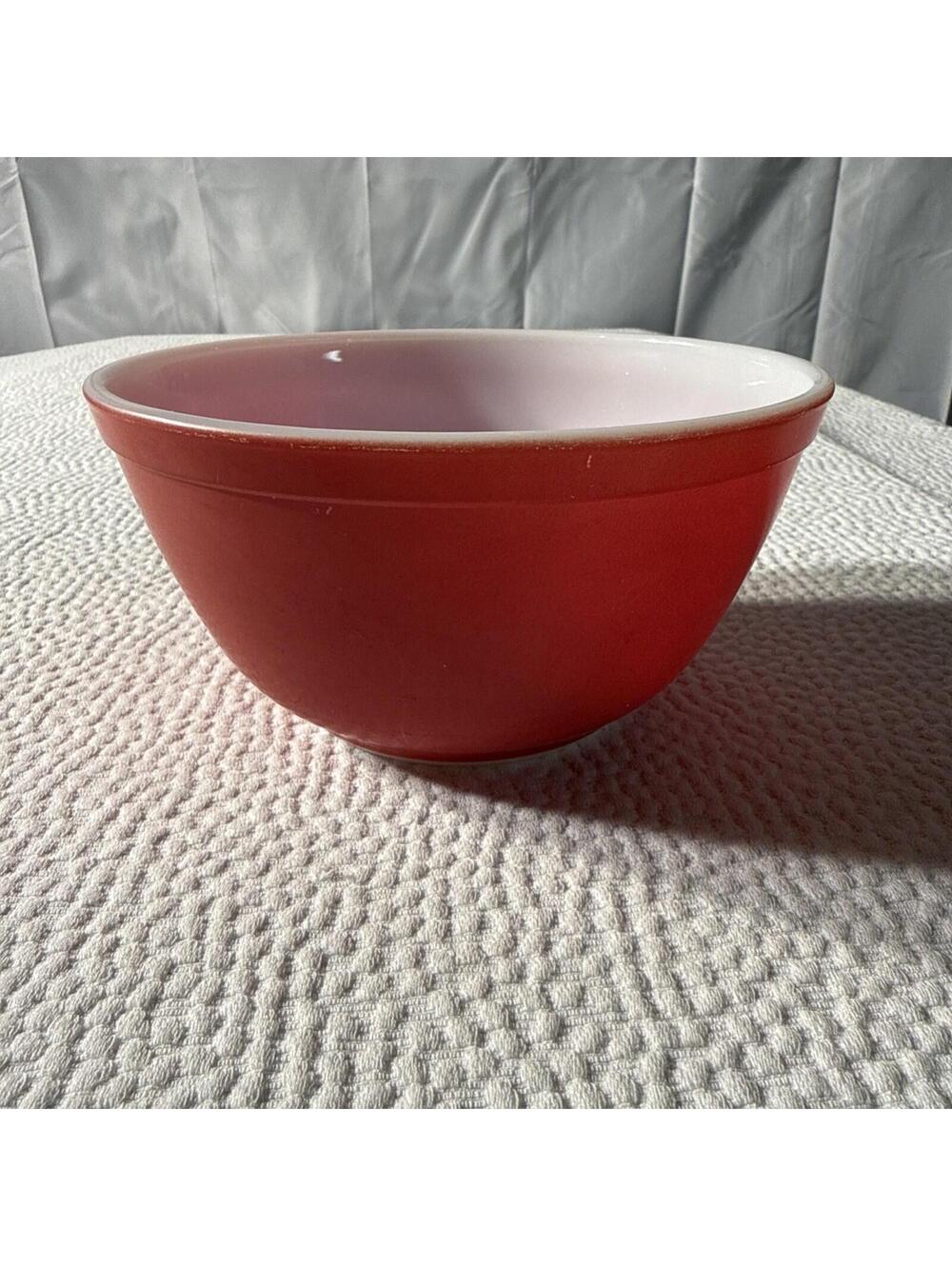 Vintage Pyrex #402 Pink Mixing Bowl 1.5 Qt Flamingo Pink Milk Glass 7” USA
